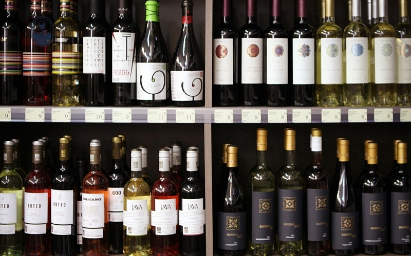 Ánh sáng bên trong nhà có làm hỏng rượu vang không?