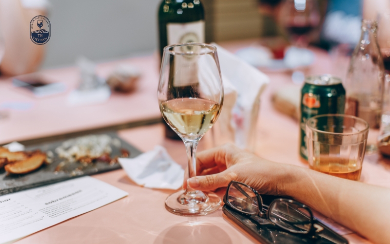 Rượu vang Pháp nên uống khi nào là ngon nhất?