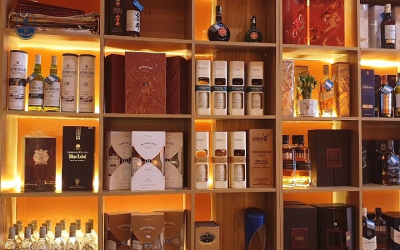 Rượu ngoại Quang Vinh