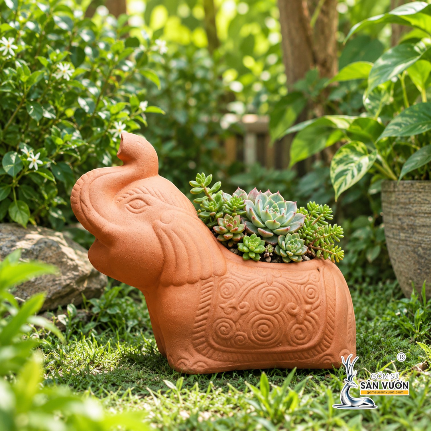 CÁC LOẠI CHẬU THÚ ĐẤT NUNG PHỐI CÙNG SEN ĐÁ