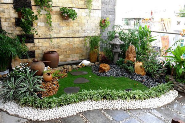 Tăng sức sống cho góc vườn với chậu gốm tự tưới độc đáo