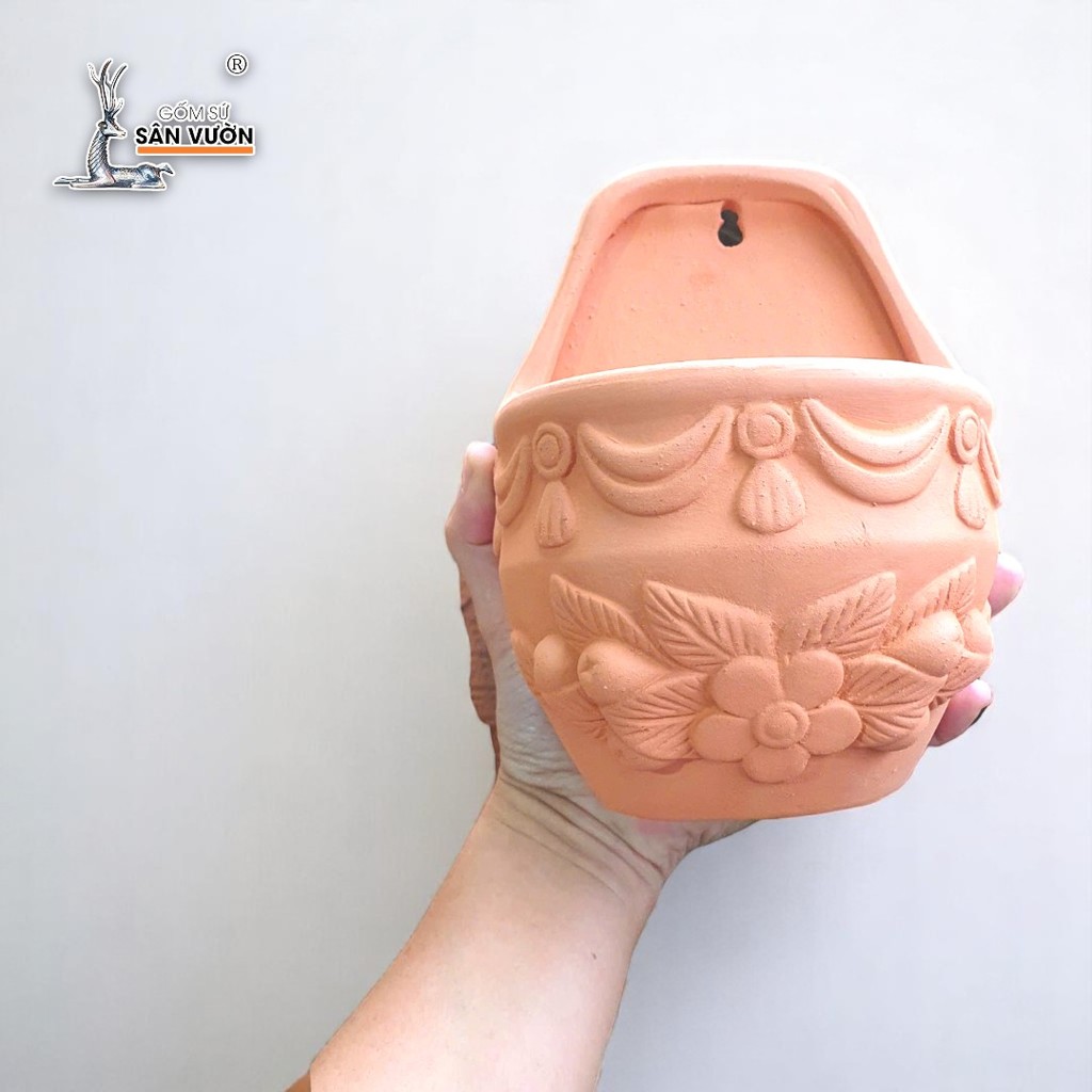 Chậu Ốp Tường Đất Nung Dáng Trứng Dẹp Hoa Văn Tinh Xảo - Gốm Sứ Sân Vườn