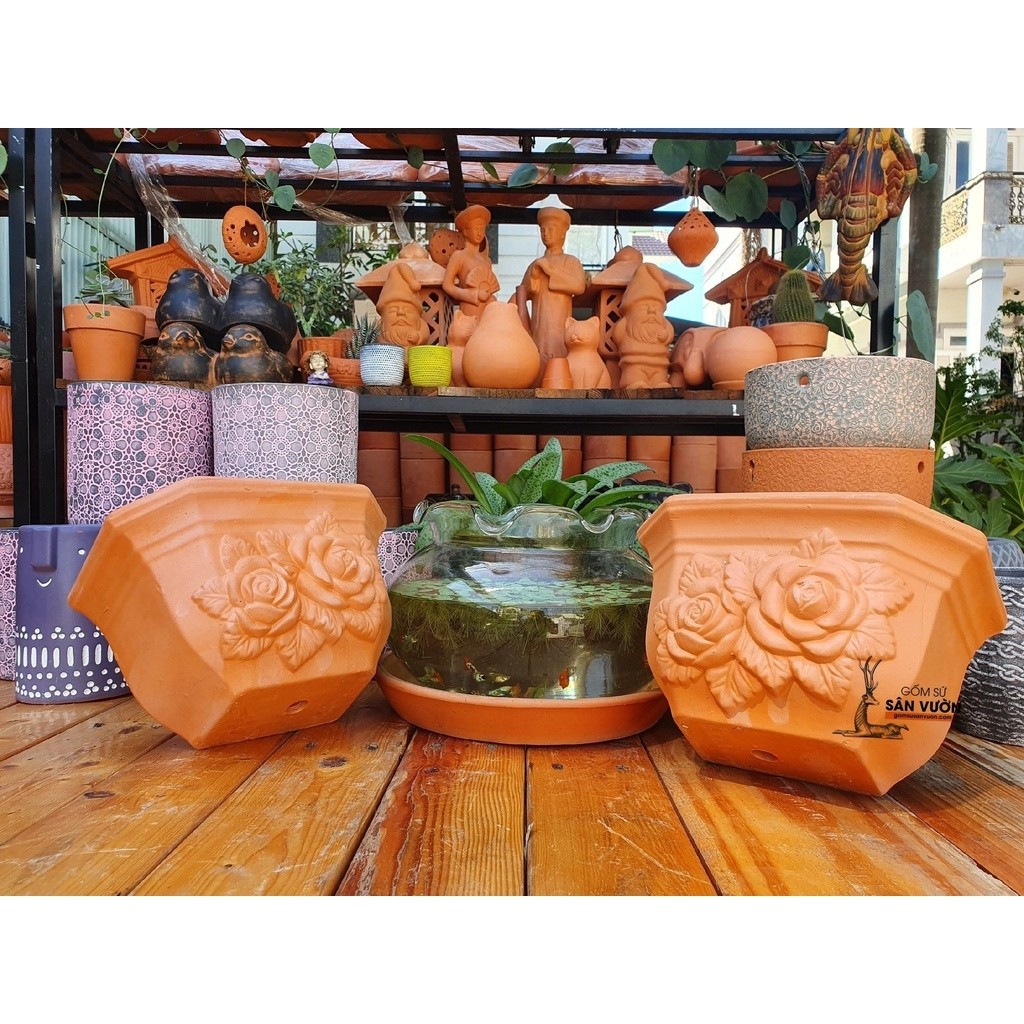Chậu Treo Trồng Cây Gốm Đất Nung Áp Tường, Vân Hoa Hồng, Size NHỎ - Gốm Sứ Sân Vườn