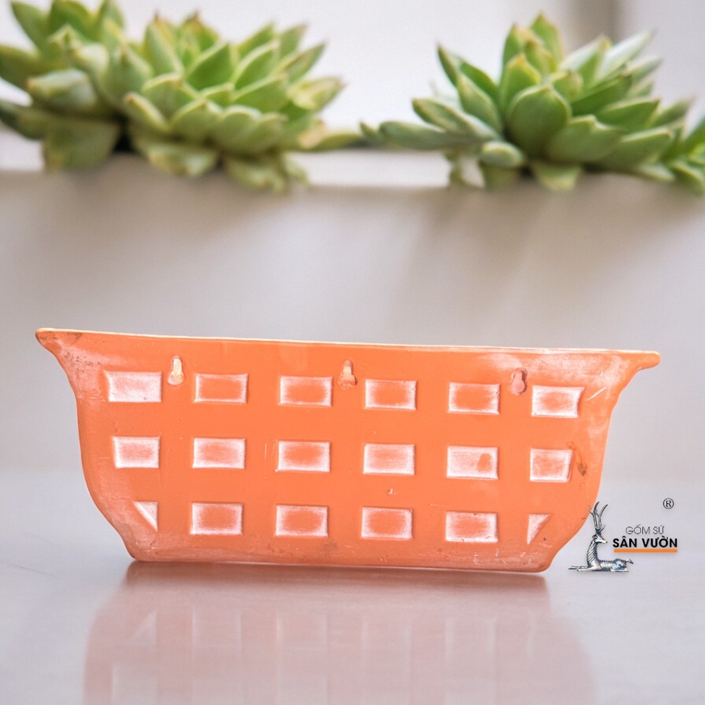 Chậu Treo Ốp Tường Gốm Đất Dáng Chữ Nhật Ngang Vân Hoa Hồng - Gốm Sứ Sân Vườn