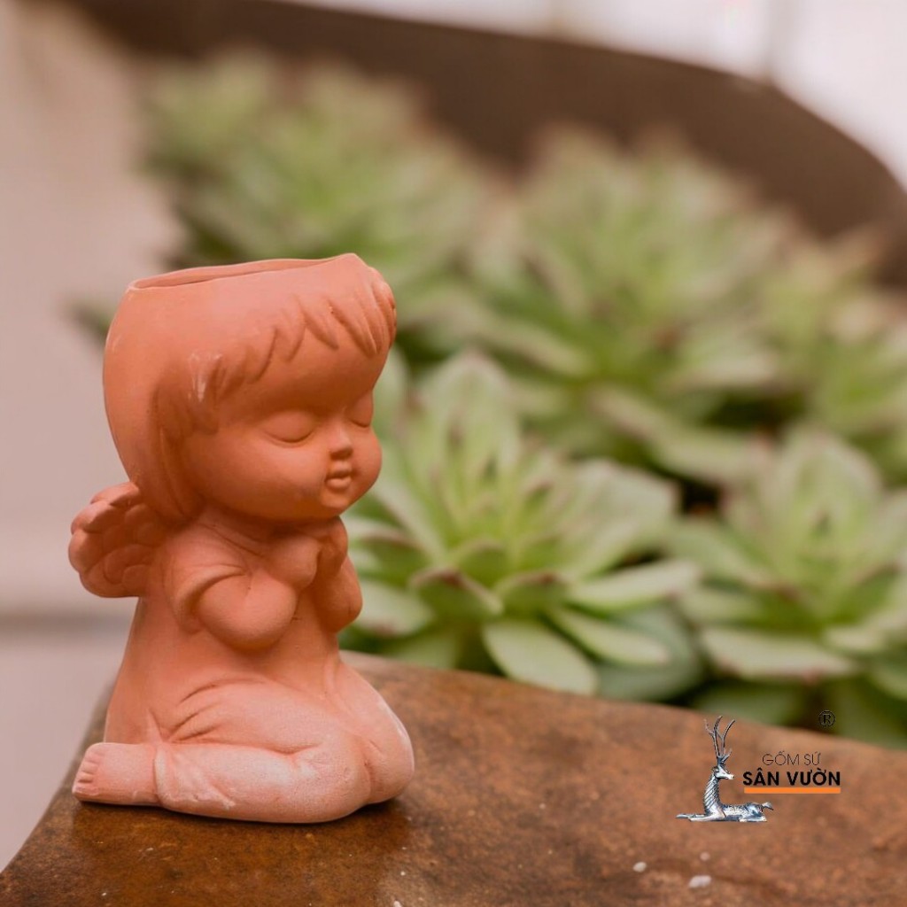 Chậu Gốm Đất Nung Hình Cô Bé Thiên Thần Dễ Thương - Gốm Sứ Sân Vườn