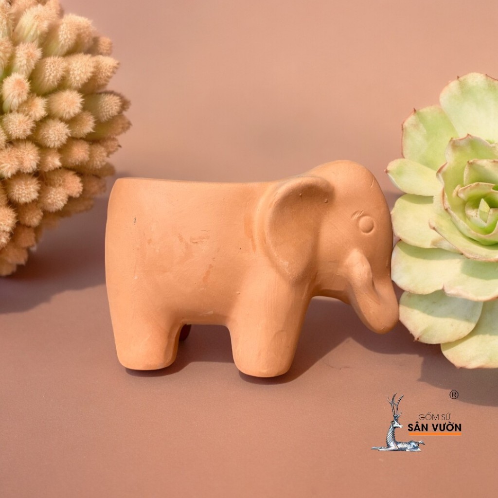 Chậu Gốm Đất Nung Hình Chú Voi Con - Gốm Sứ Sân Vườn