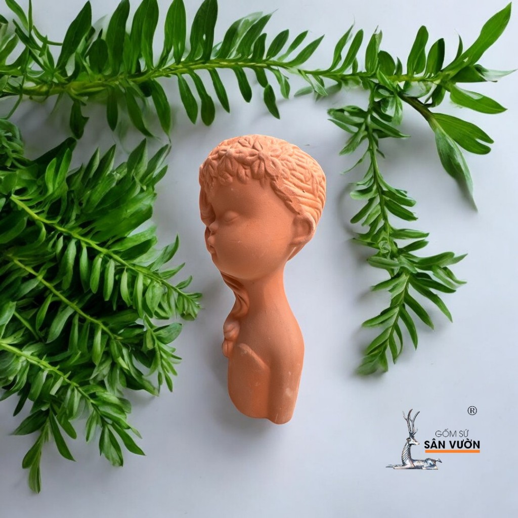 Chậu Gốm Đất Nung Hình Cô Gái Dễ Thương - Gốm Sứ Sân Vườn