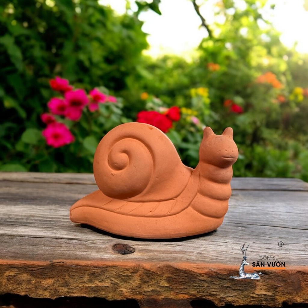 Tượng Gốm Đất Nung Hình Ốc Sên - Gốm Sứ Sân Vườn