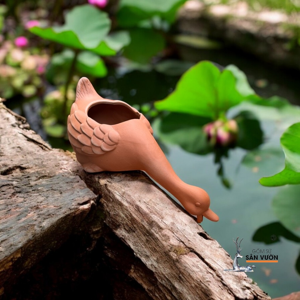 Tiểu Cảnh Đất Nung Hình Vịt Phun Nước - Gốm Sứ Sân Vườn