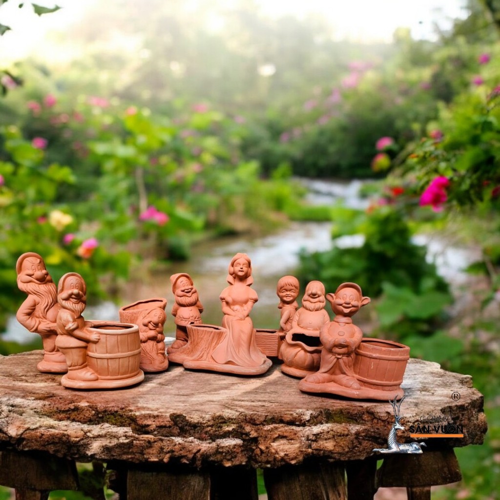 Bộ Chậu Gốm Đất Nung Hình Bạch Tuyết Và Bảy Chú Lùn - Gốm Sứ Sân Vườn - Chậu Decor Sân Vườn