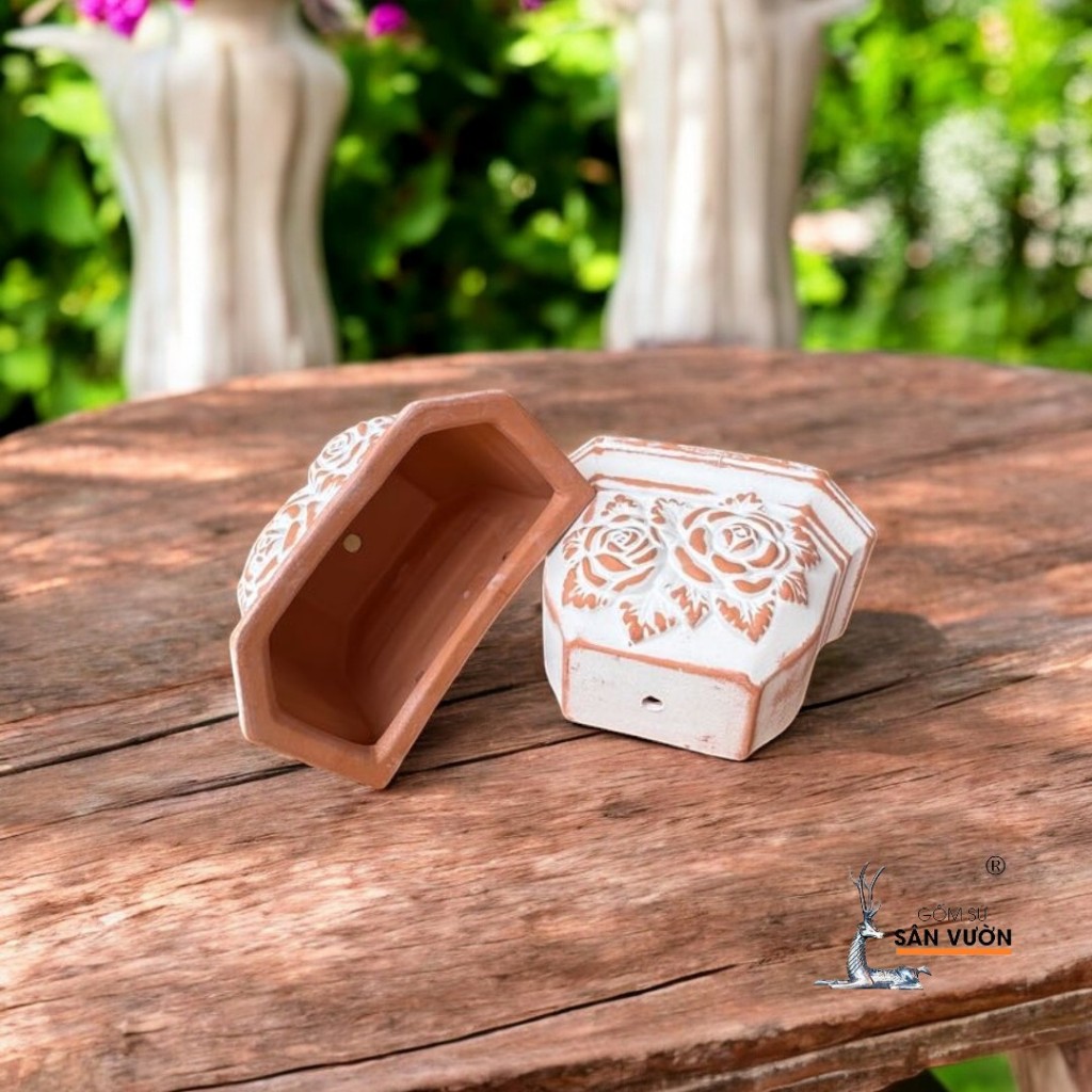 Chậu Treo Trồng Cây Gốm Đất Nung Áp Tường, Vân Hoa Hồng, Size NHỎ - Gốm Sứ Sân Vườn