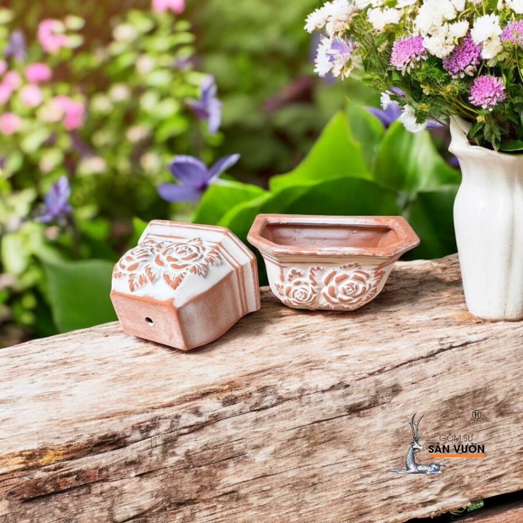 Chậu Treo Trồng Cây Gốm Đất Nung Áp Tường, Vân Hoa Hồng, Size NHỎ - Gốm Sứ Sân Vườn
