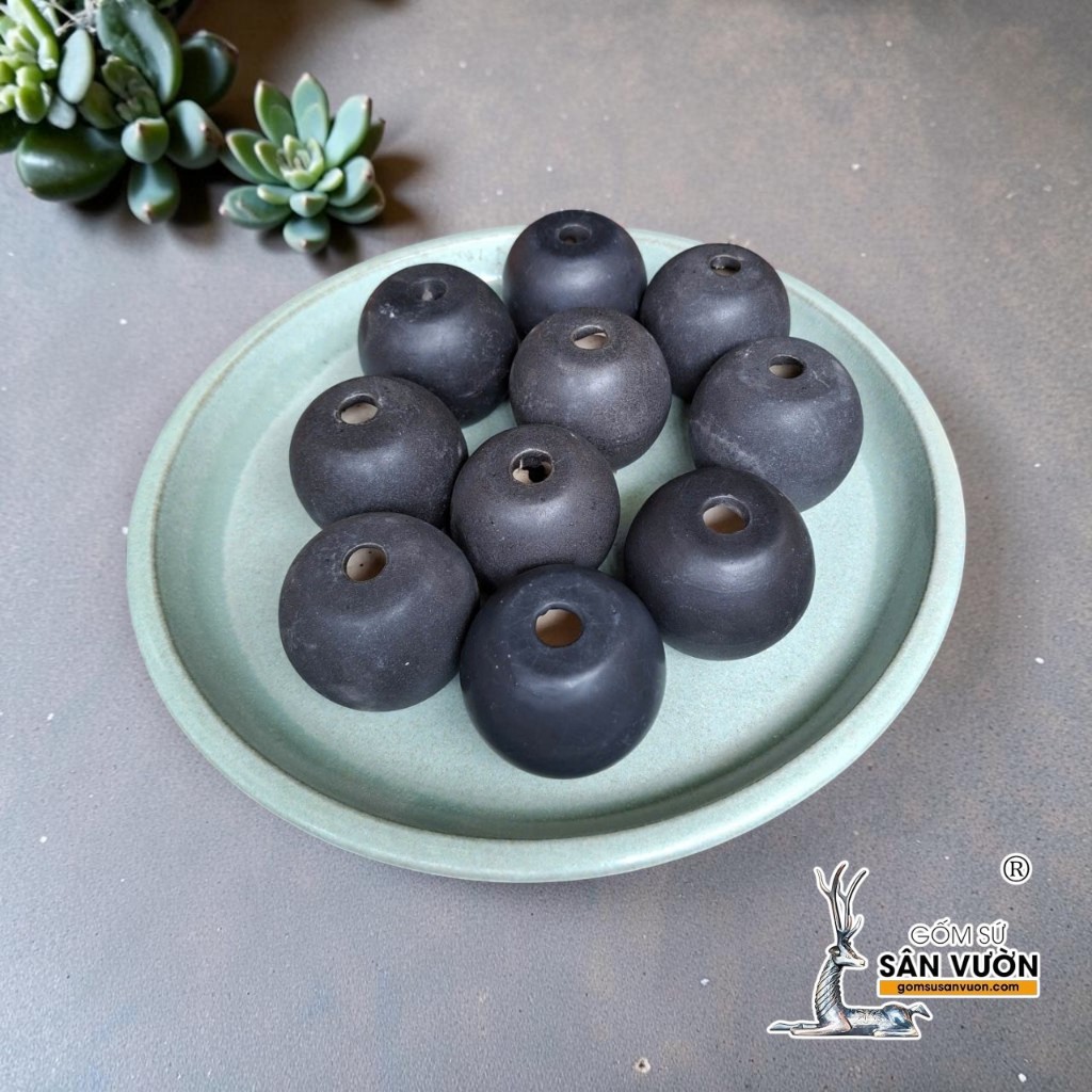 Bi Sứ Decor Treo ( Men Sứ Đen Lì) - Gốm Sứ Sân Vườn