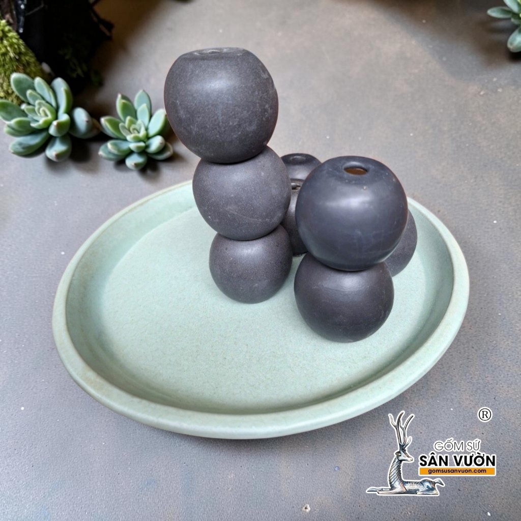 Bi Sứ Decor Treo ( Men Sứ Đen Lì) - Gốm Sứ Sân Vườn