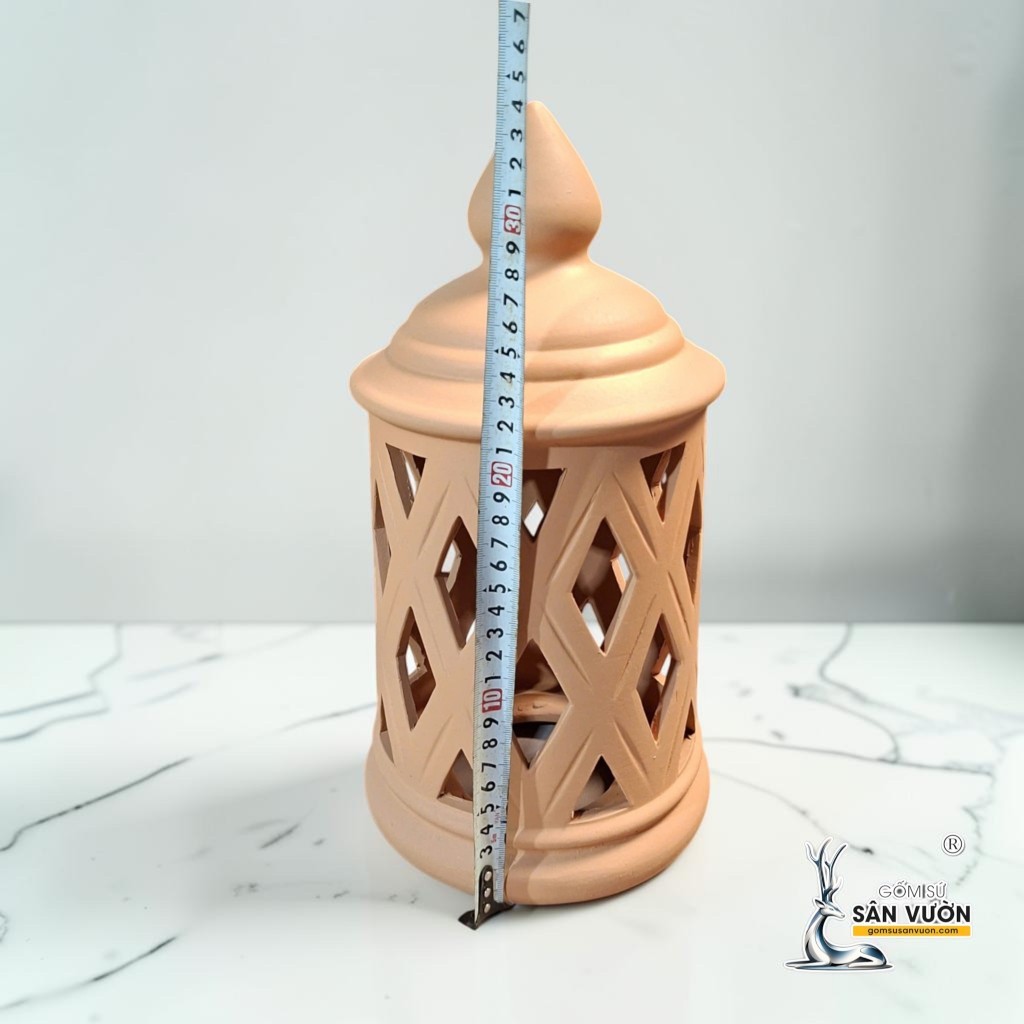 Đèn Gốm Đất Nung Hình Tháp Đục Lỗ Quả Trám 17 x 30 cm - Gốm Sứ Sân Vườn