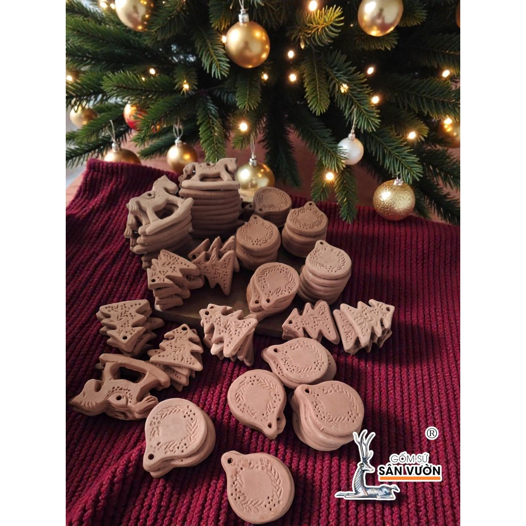 Hình Treo Decor Cây Thông Noel Từ Gốm Đất Nung - Gốm Sứ Sân Vườn