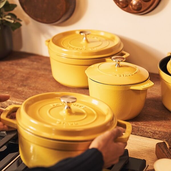 Nồi gang tròn STAUB màu xám