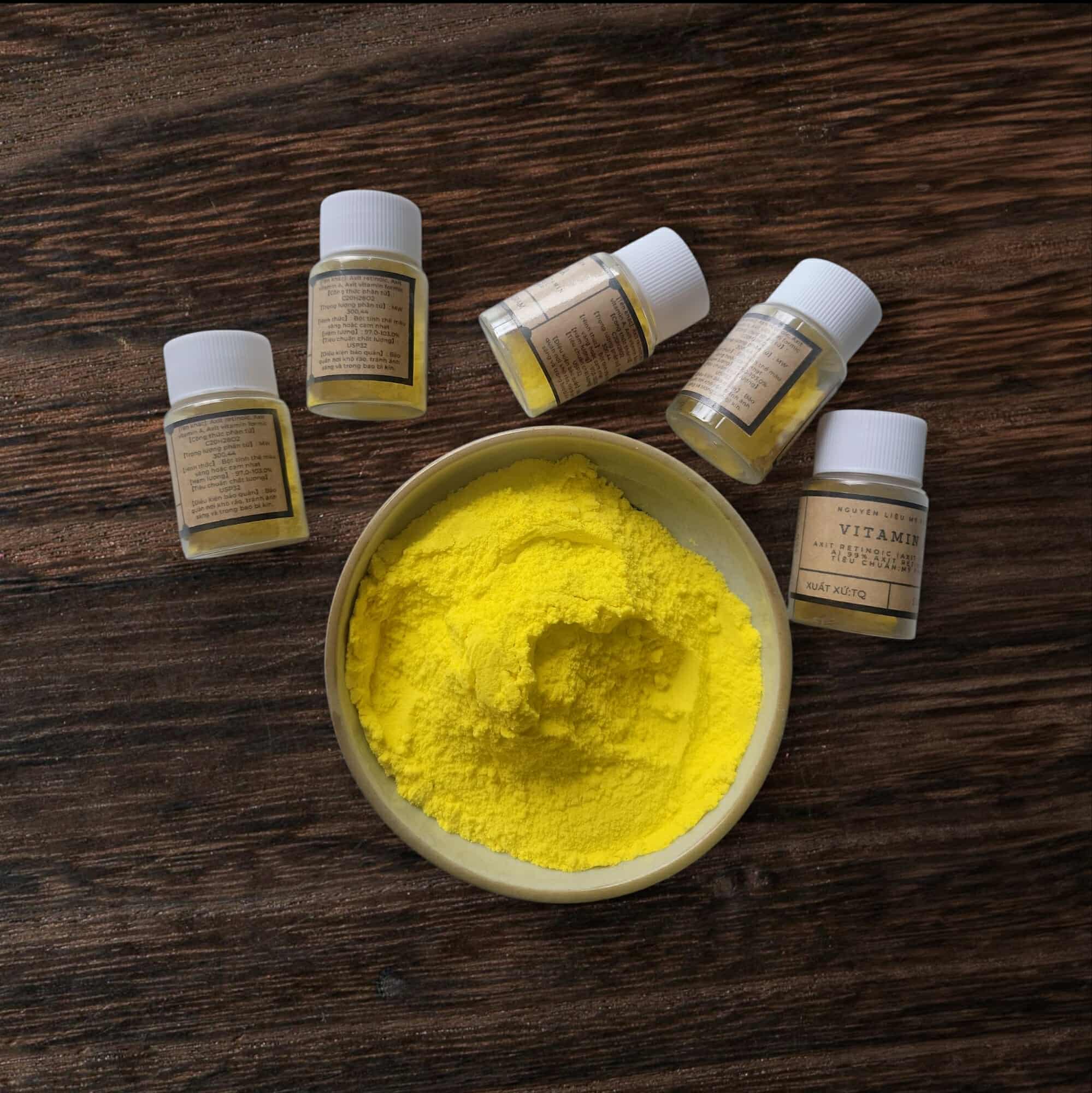 Tretinoin (Vitamin A Acid, Retinoids cấp mỹ phẩm