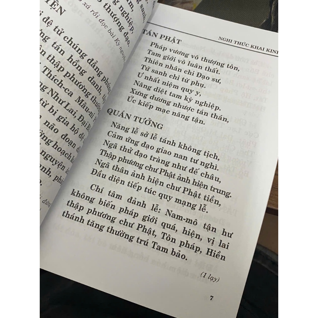 Sách - Kinh Dược Sư Lưu Ly Quang Như Lai Bổn Nguyện Công Đức ( Âm Nghĩa - Bìa Nâu)