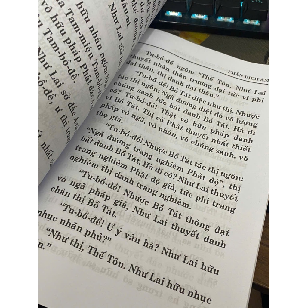 Sách - Kinh Kim Cang - Kim Cang Bát - Nhã Ba - La - Mật Kinh ( Âm nghĩa  -Bìa Nâu)
