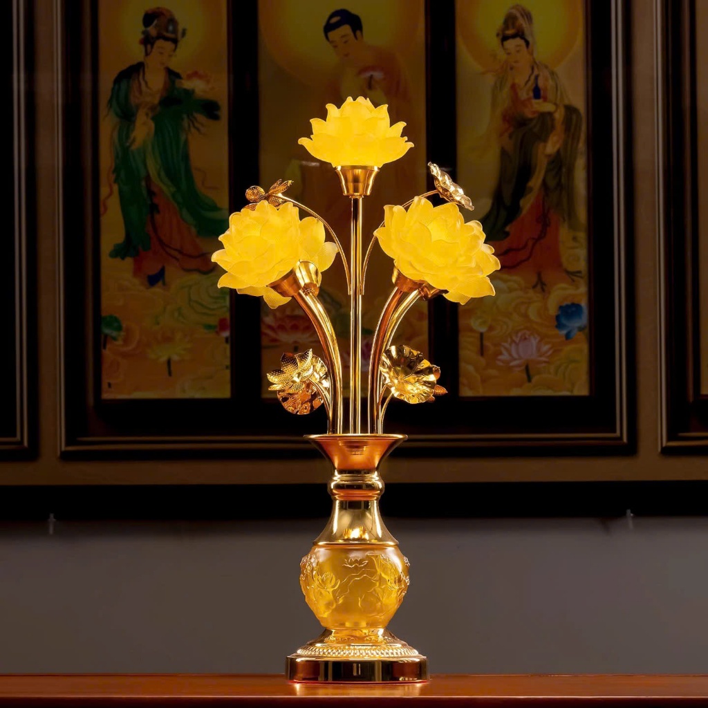 Cặp Đèn Hoa Sen Phong Thủy – Mẫu Chân Vàng Tròn Khắc Nổi (65cm – 70cm)