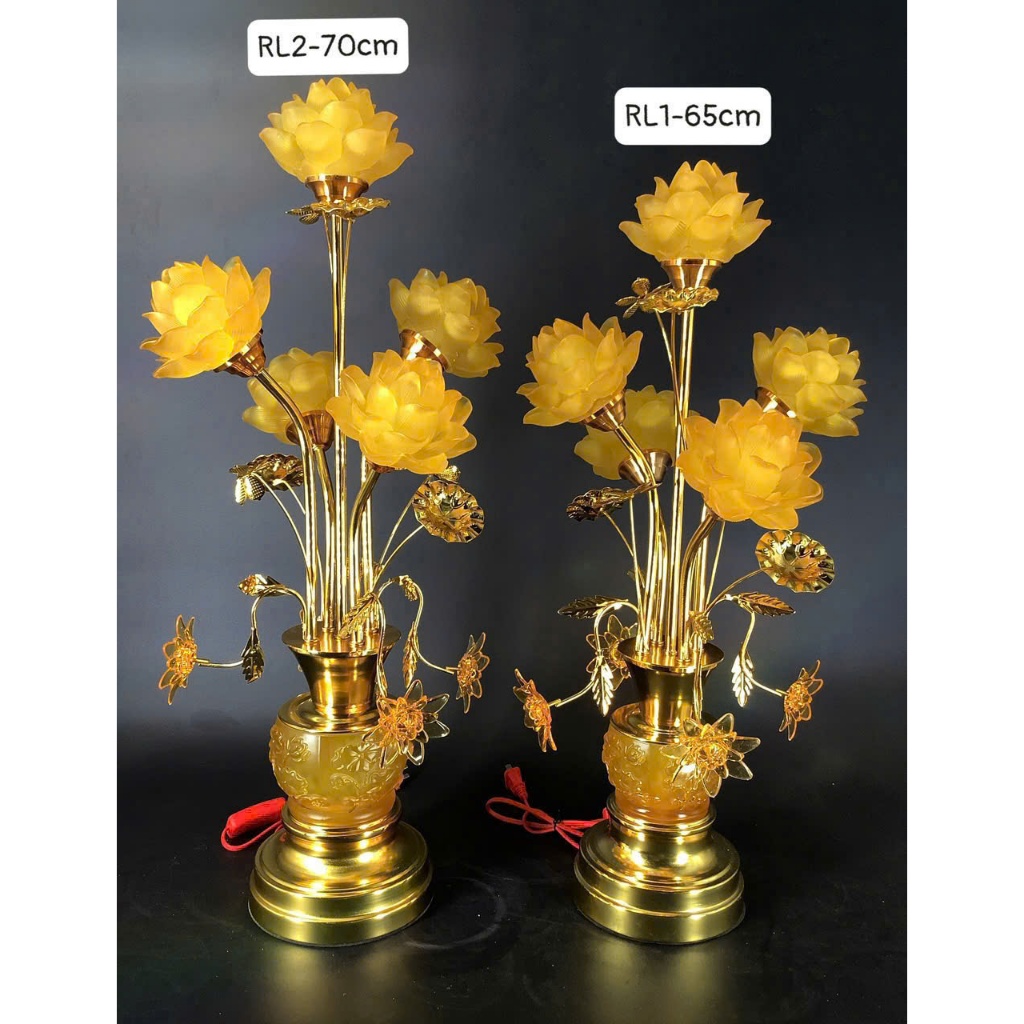 Cặp Đèn Hoa Sen Phong Thủy – Mẫu Chân Vàng Tròn Khắc Nổi (65cm – 70cm)