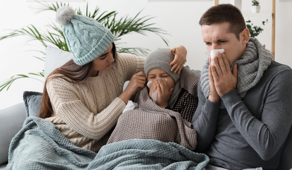 CẨM NANG TOÀN DIỆN VỀ BỆNH CÚM Ở TRẺ EM: LỊCH TIÊM PHÒNG, PHÁC ĐỒ CHĂM SÓC TẠI NHÀ VÀ DẤU HIỆU CẦN CẤP CỨU