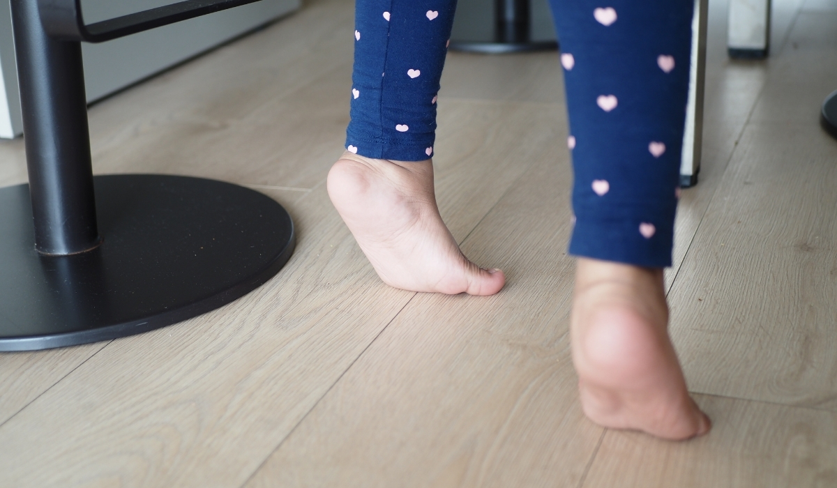 Phòng ngừa kiễng chân ở trẻ: Cha mẹ cần biết gì?