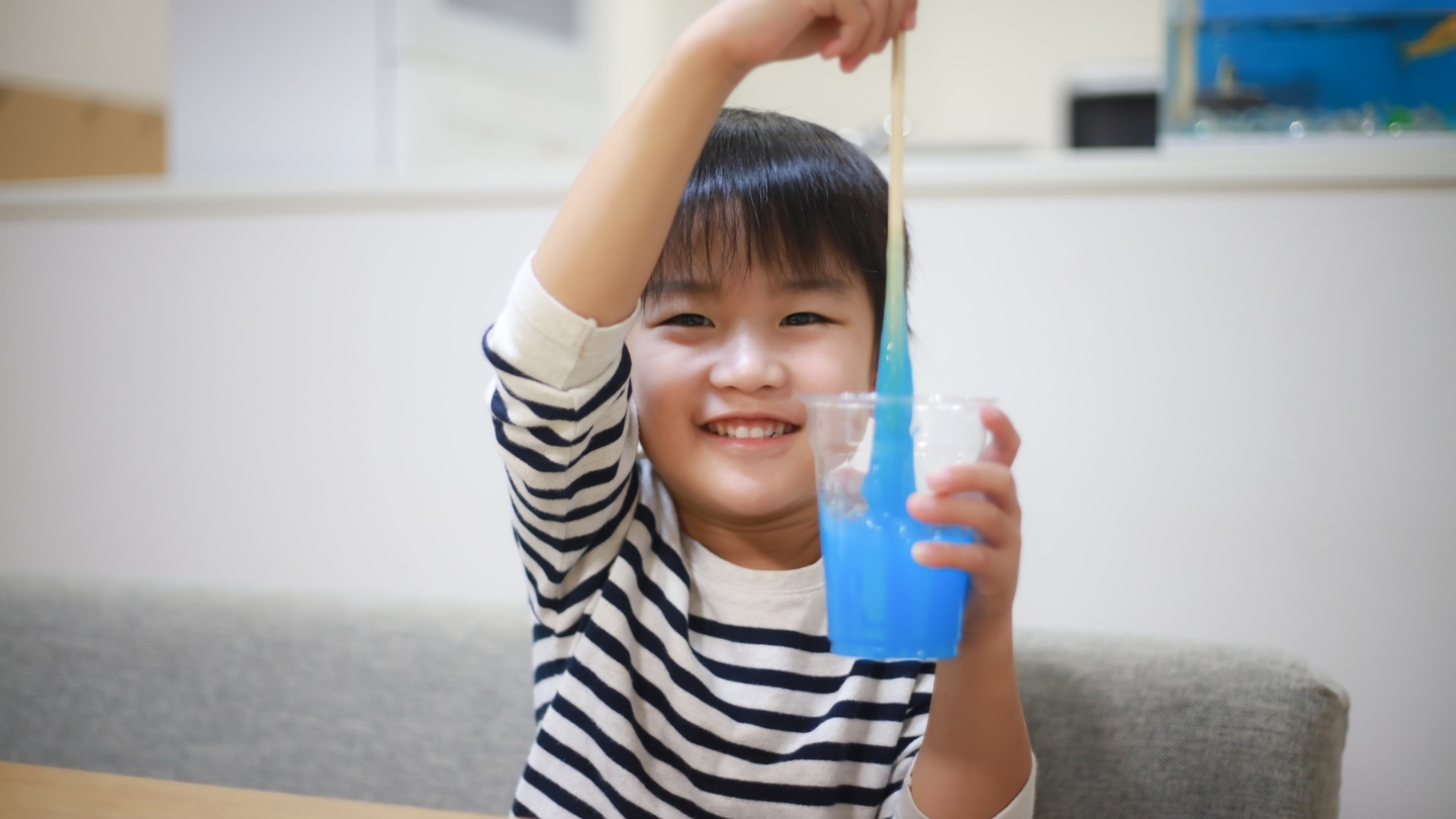 CÁCH GỠ SLIME DÍNH BẾT VÀO QUẦN ÁO VÀ TÓC BÉ MÀ KHÔNG CẦN 