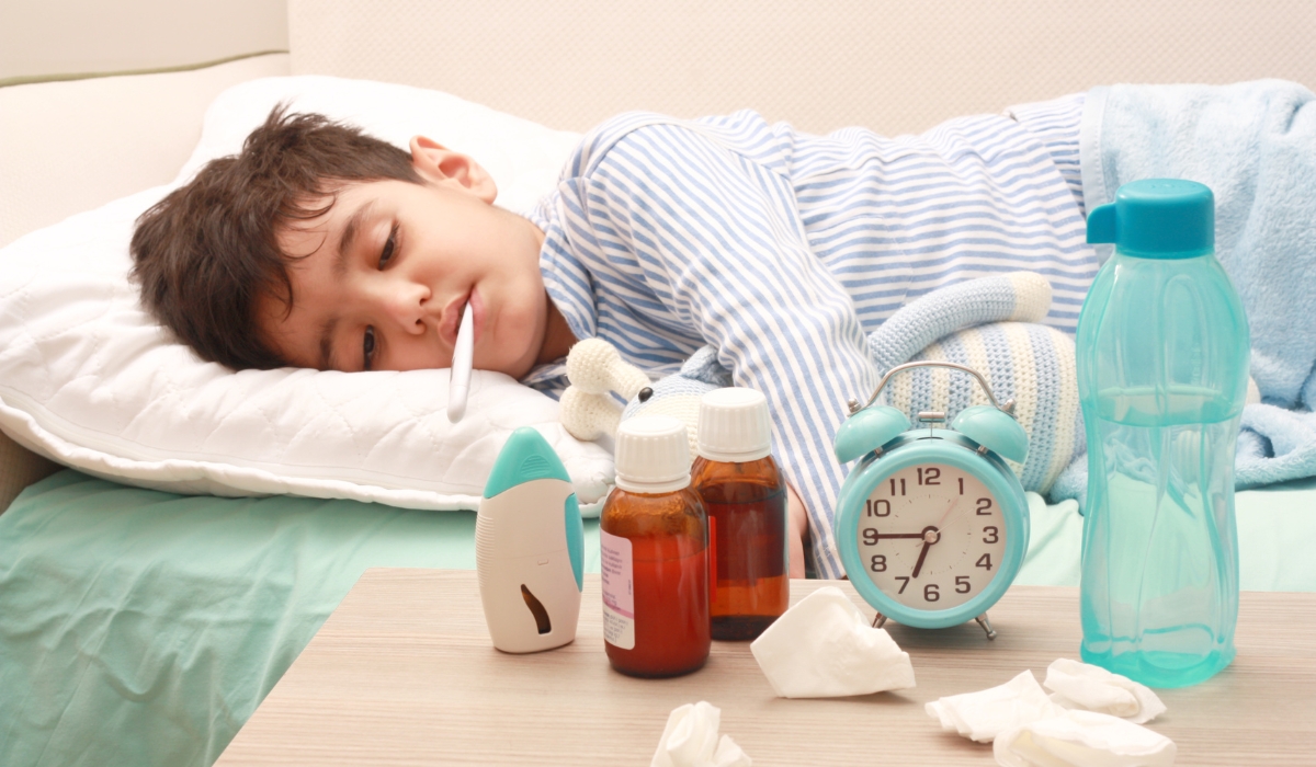 Các dấu hiệu báo động mà cha mẹ cần lưu ý để tránh trẻ bị sốt cao dẫn đến co giật