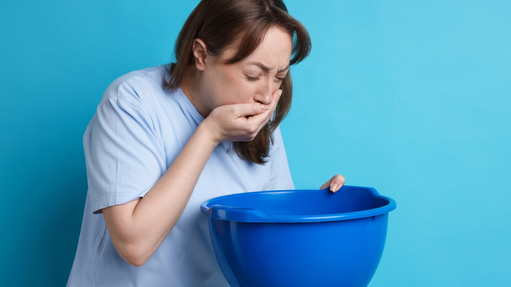 Trẻ em bị nôn trớ và tiêu chảy cấp vào mùa đông do nhiễm virus Rota và Norovirus.