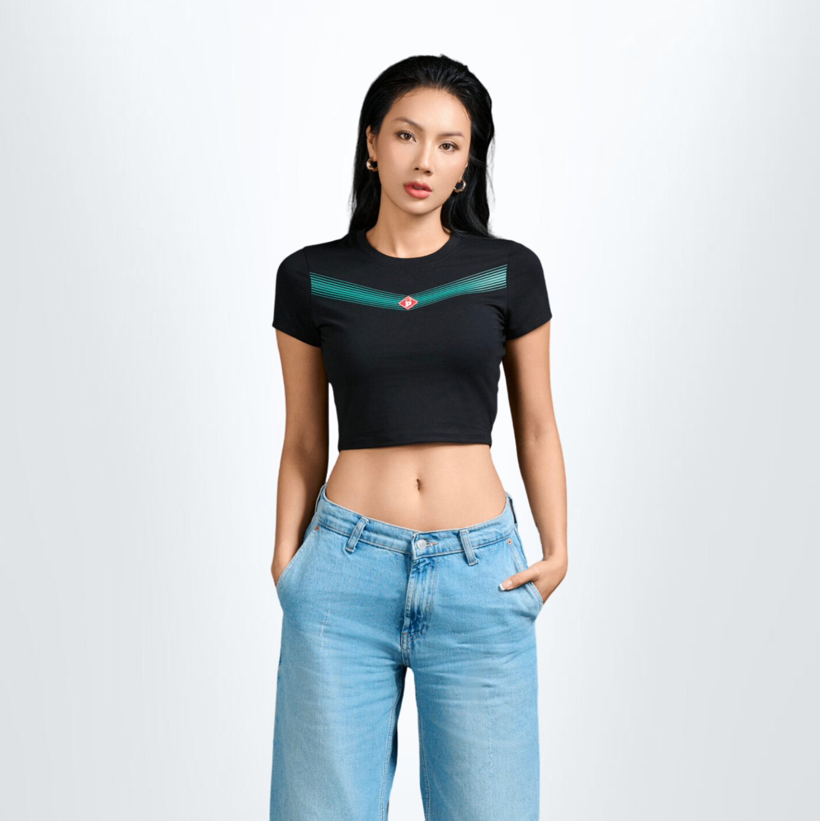 Áo T-shirt Croptop Nữ PILI Hoạ Tiết In Chữ V