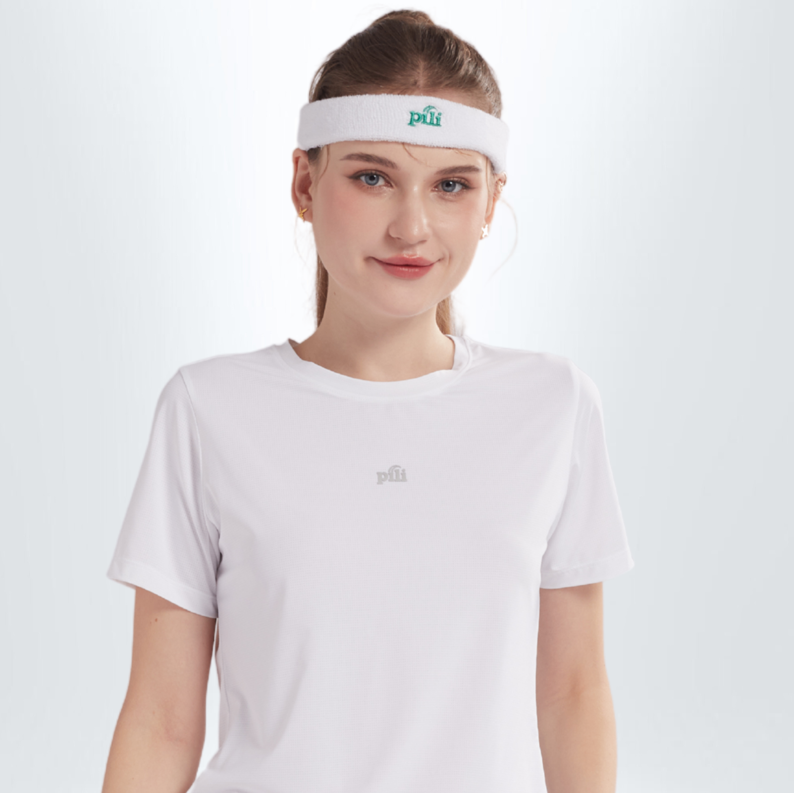 Áo T-shirt Nữ PILI Cổ Tròn Dáng Fit