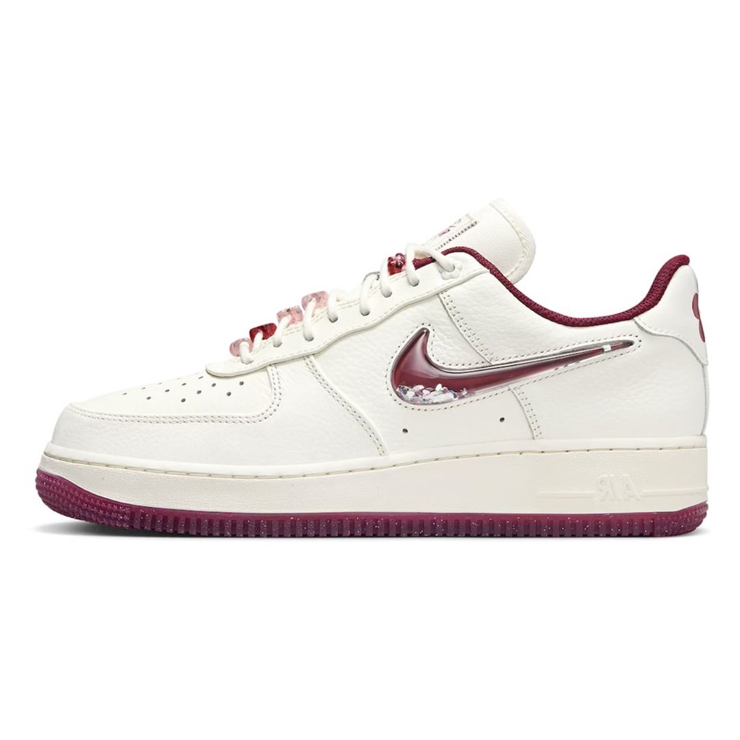 Giày thời trang Nike Air Force 1 Low ‘Valentines Day’ (NKG) FZ5068-161