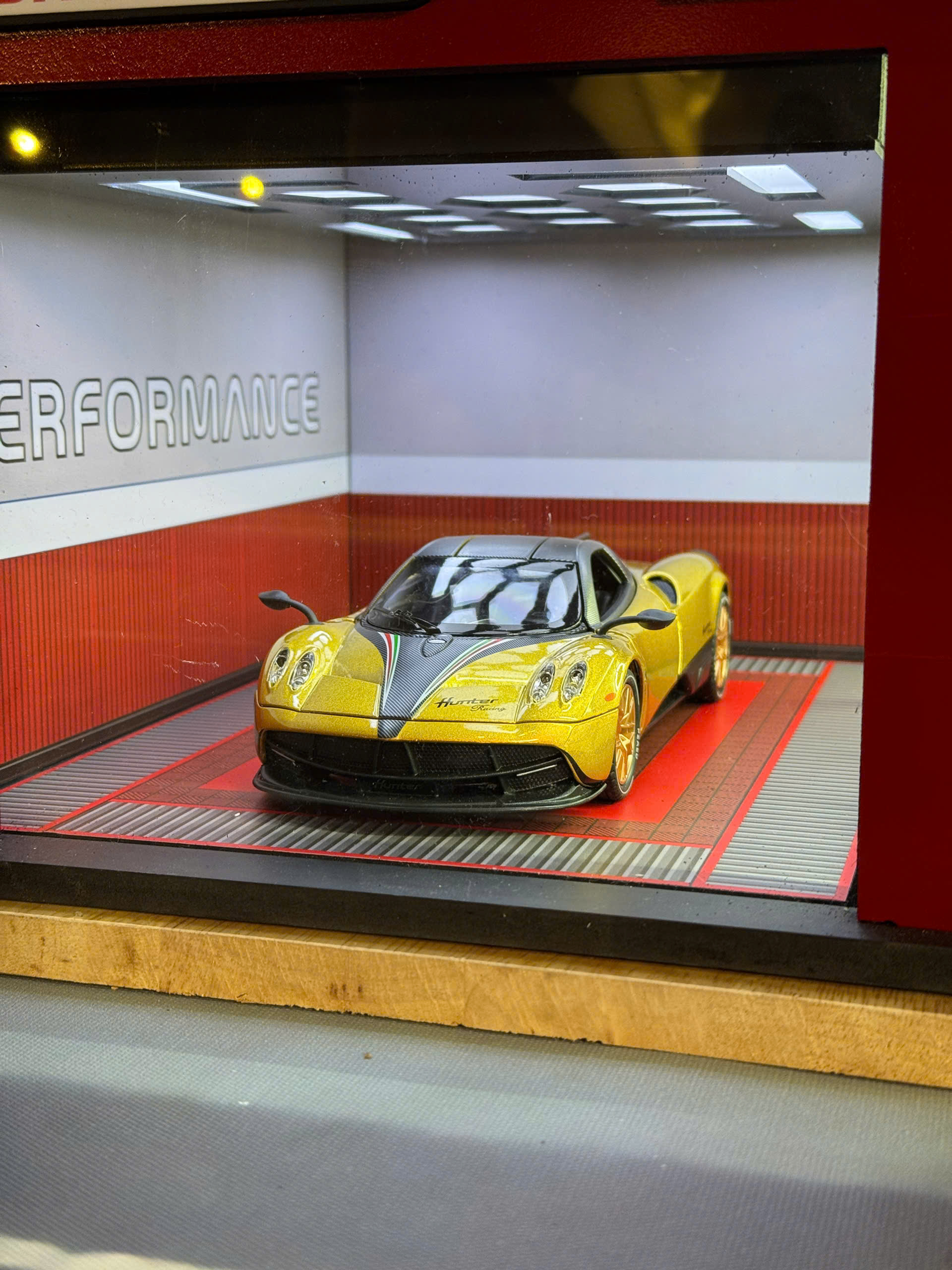 Mô hình xe 1/24 kim loại, dùng làm body RC 1/24