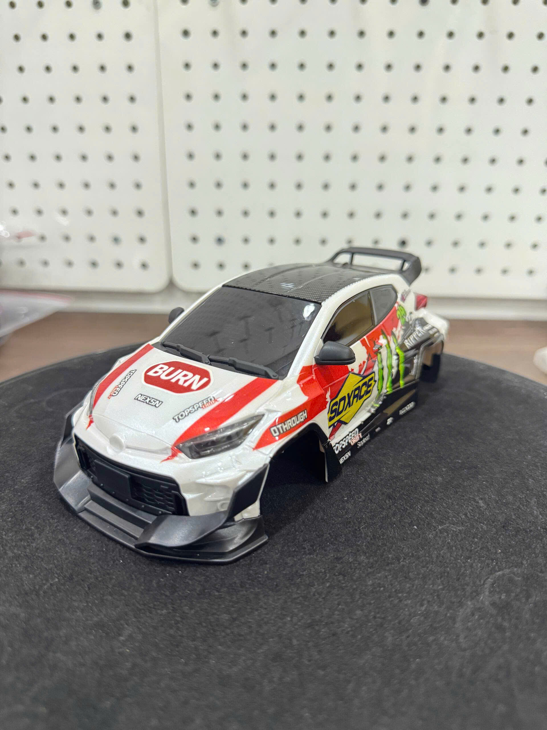 Body 1/24 1/28 nhựa