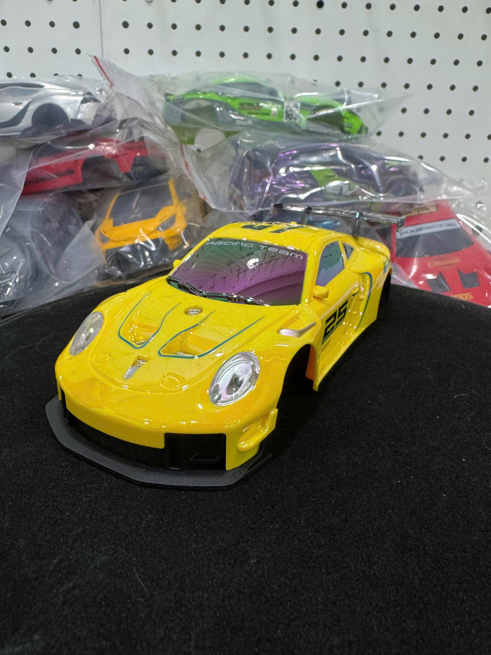 Body 1/24 1/28 nhựa