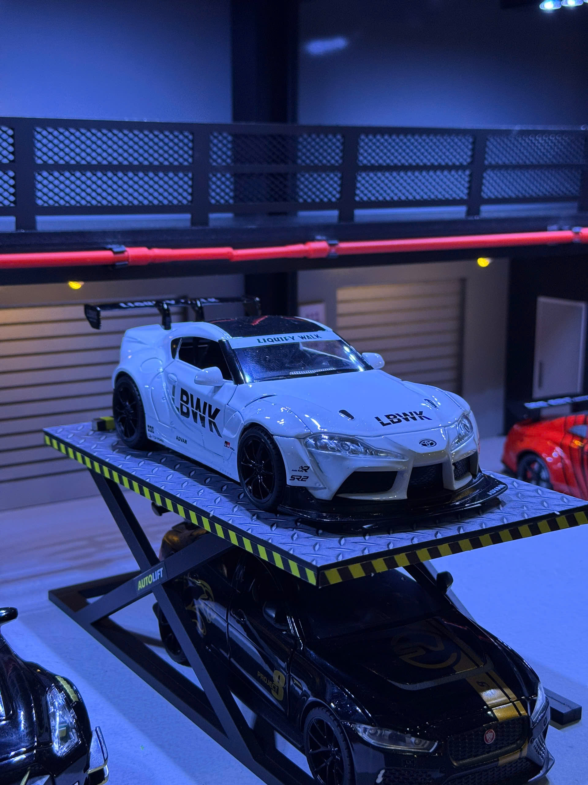 Mô hình xe 1/24 kim loại, dùng làm body RC 1/24