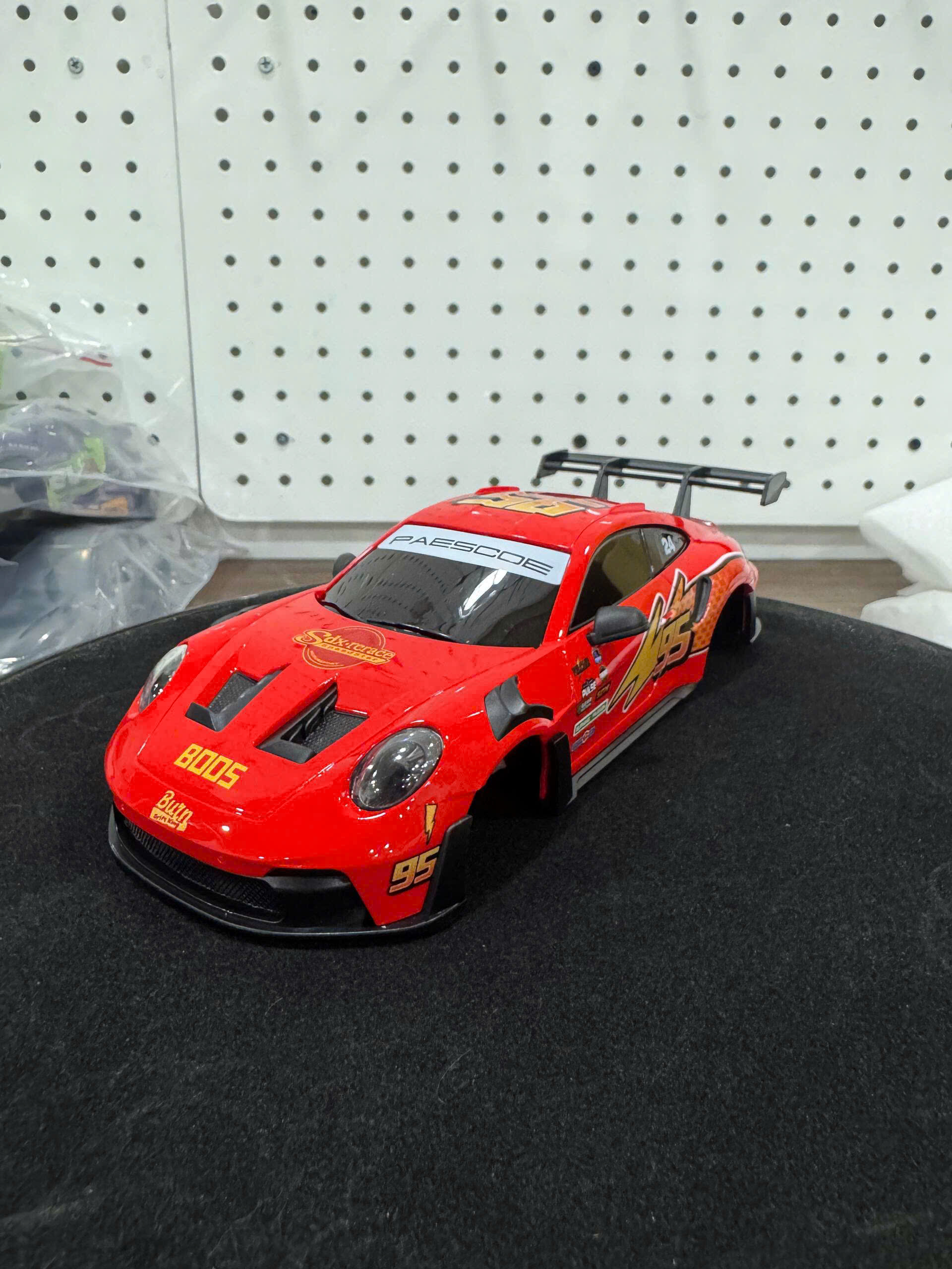 Body 1/24 1/28 nhựa