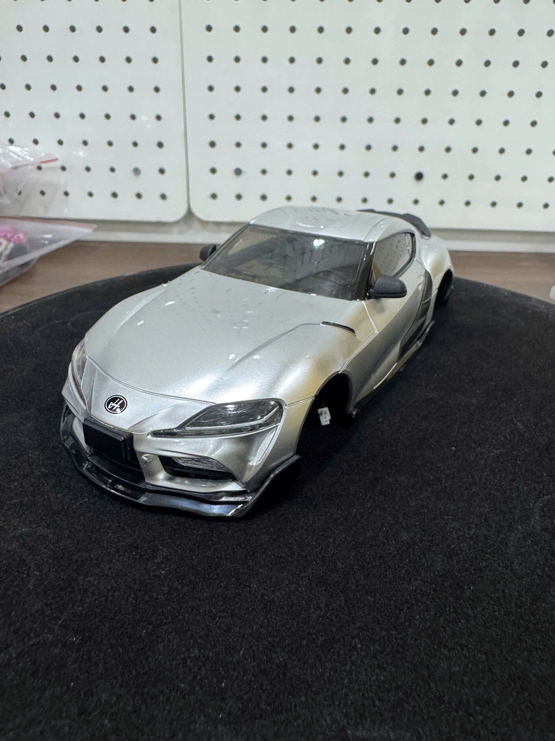 Body 1/24 1/28 nhựa