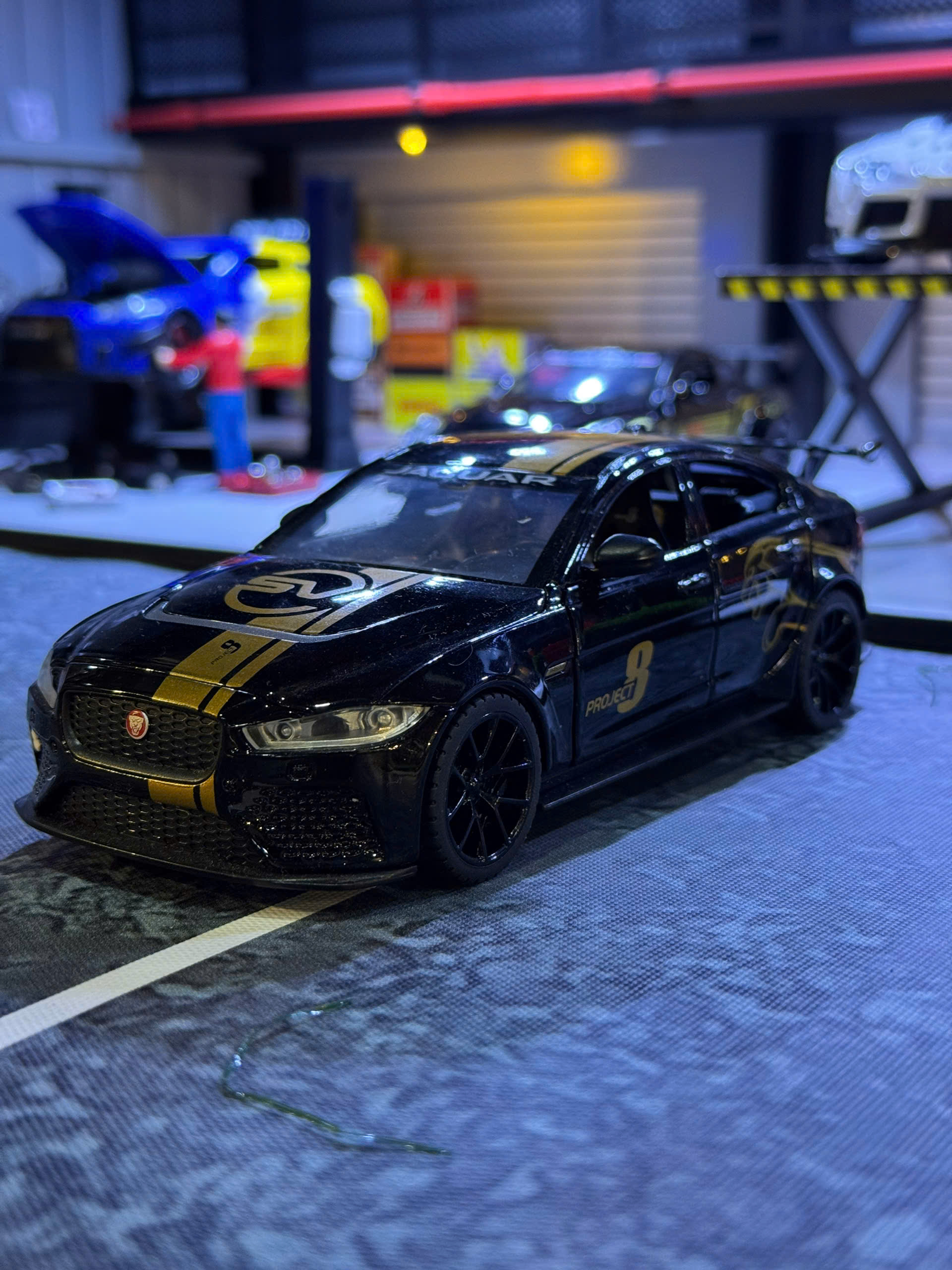 Mô hình xe 1/24 kim loại, dùng làm body RC 1/24