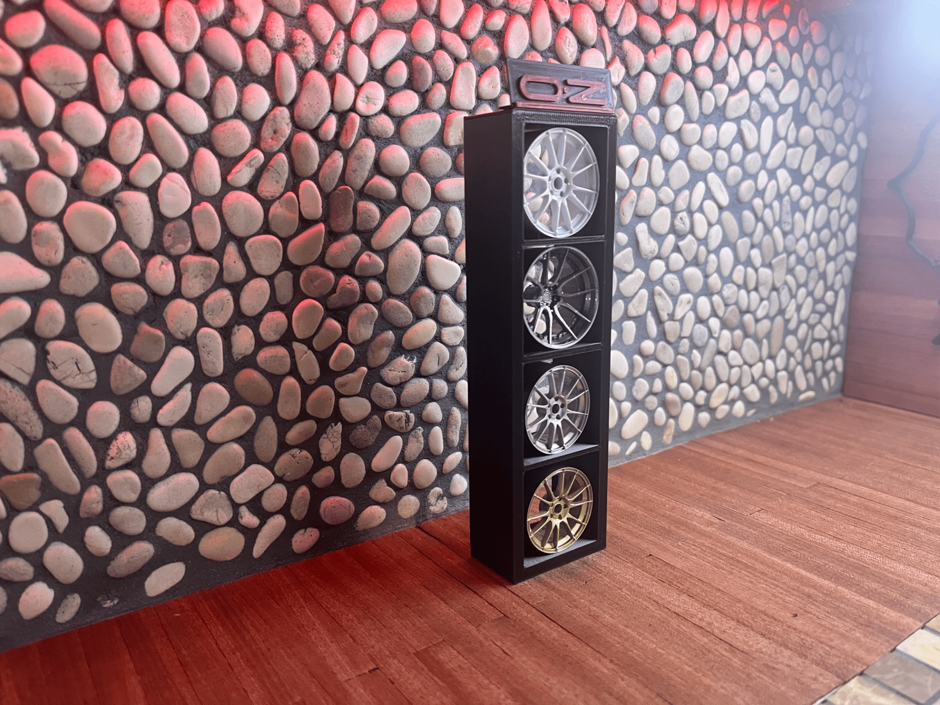 Kệ Trưng Bày Mâm Xe Đứng (Wheel Display Rack) – Tỉ lệ 1/24 & 1/64