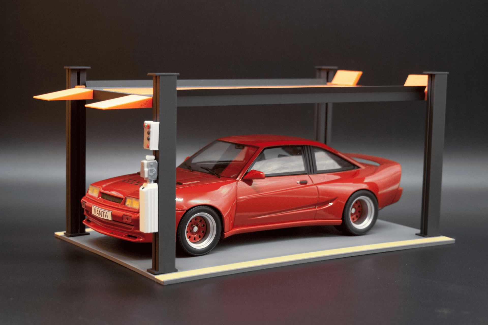 Cầu Nâng Ô Tô 4 Trụ (4-Post Lift) – Tỷ Lệ 1/24