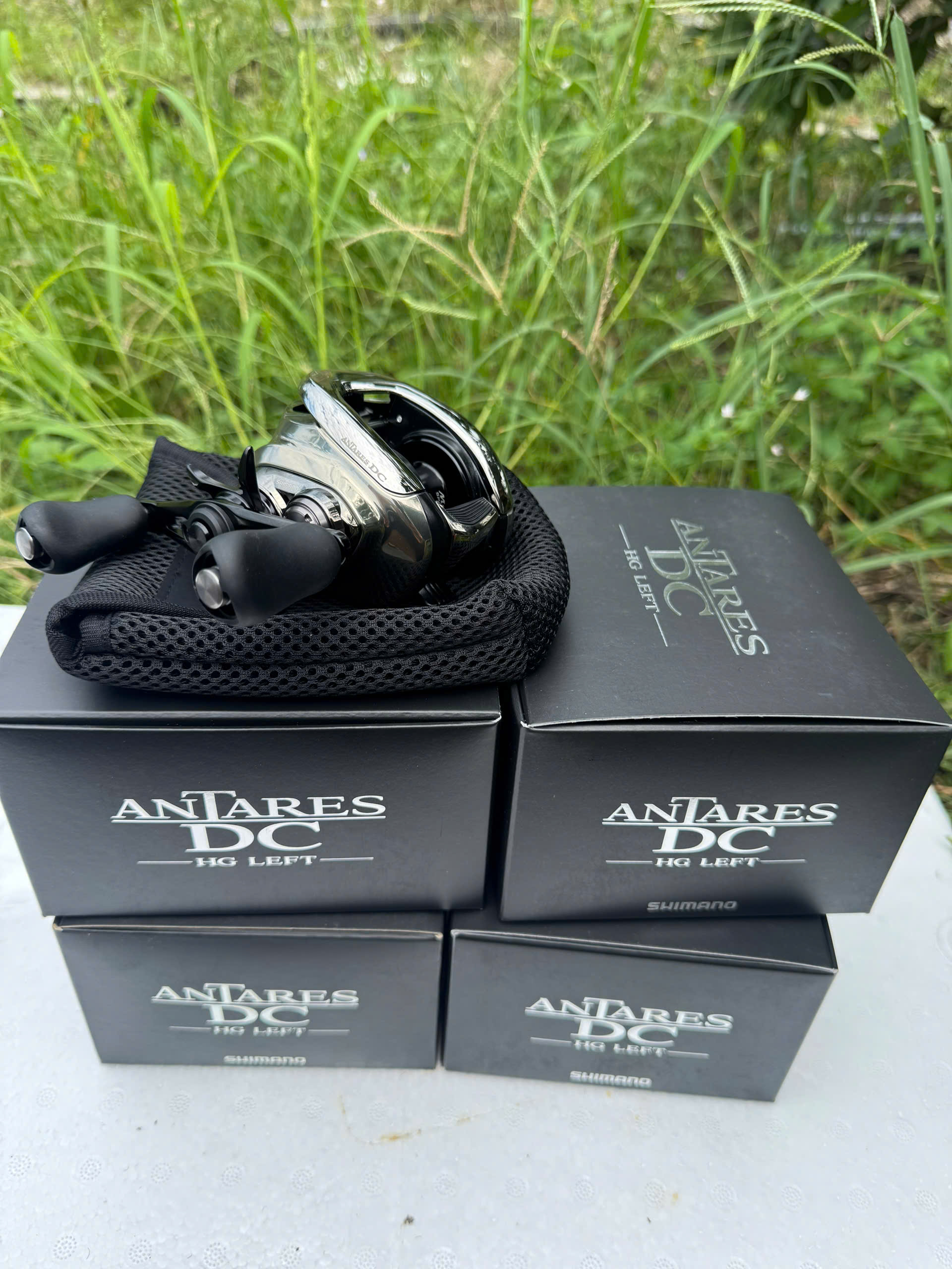 shimano ANTARES  DC HG 2021 tay trái