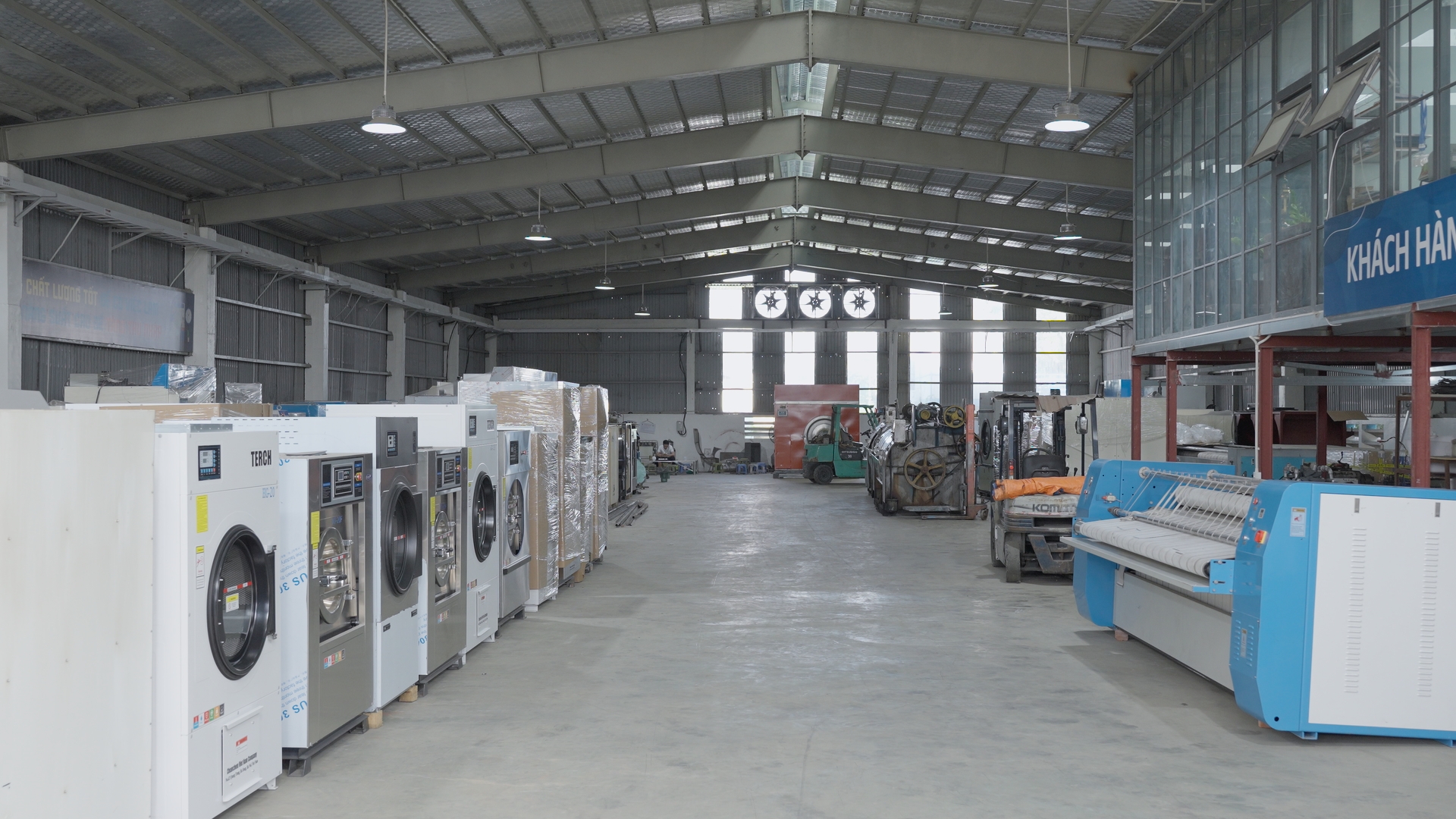 Tiêu chuẩn thiết lập xưởng giặt là một chiều: Chiến lược tối ưu chi phí và kiểm soát nhiễm khuẩn cho Bệnh viện, Phòng khám và Khách sạn cao cấp