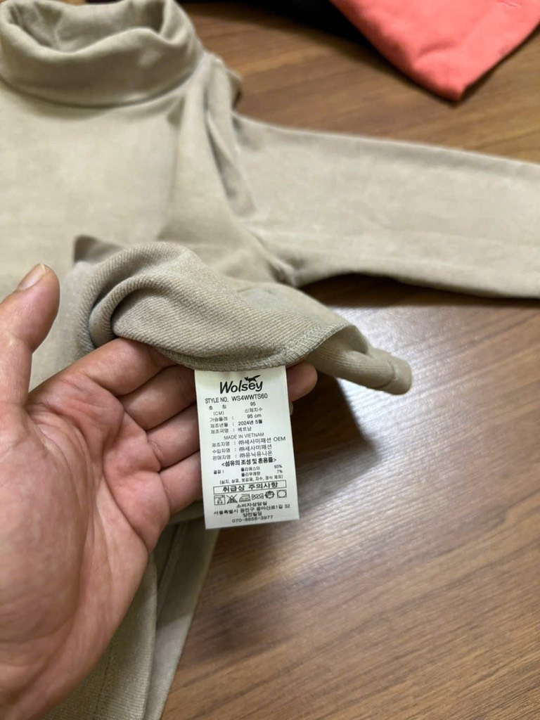 A140 Áo nỉ nữ WOLSEY