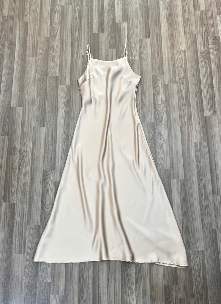 V23 Đầm lụa 2 dây