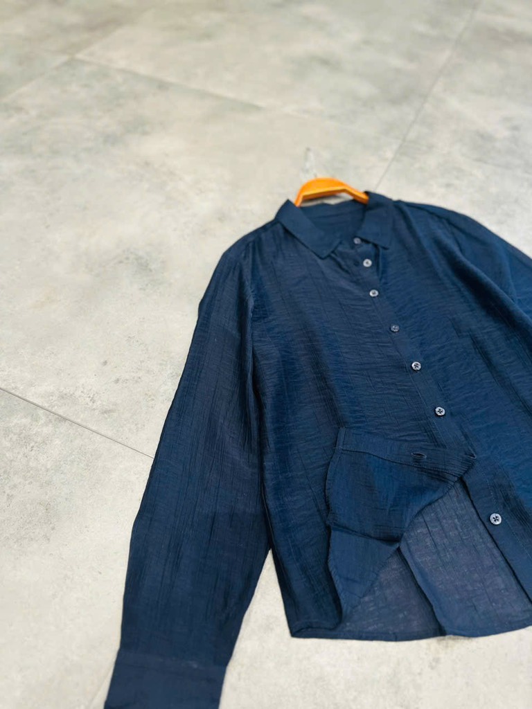 AE06 Áo sơ mi lụa