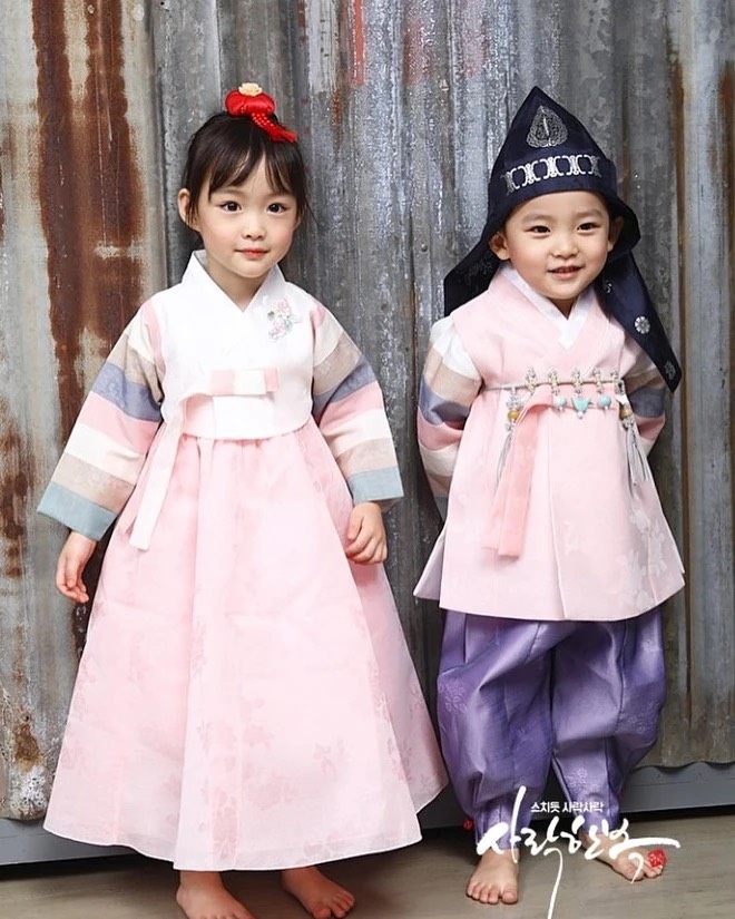 Bộ Hanbok bé gái 3T