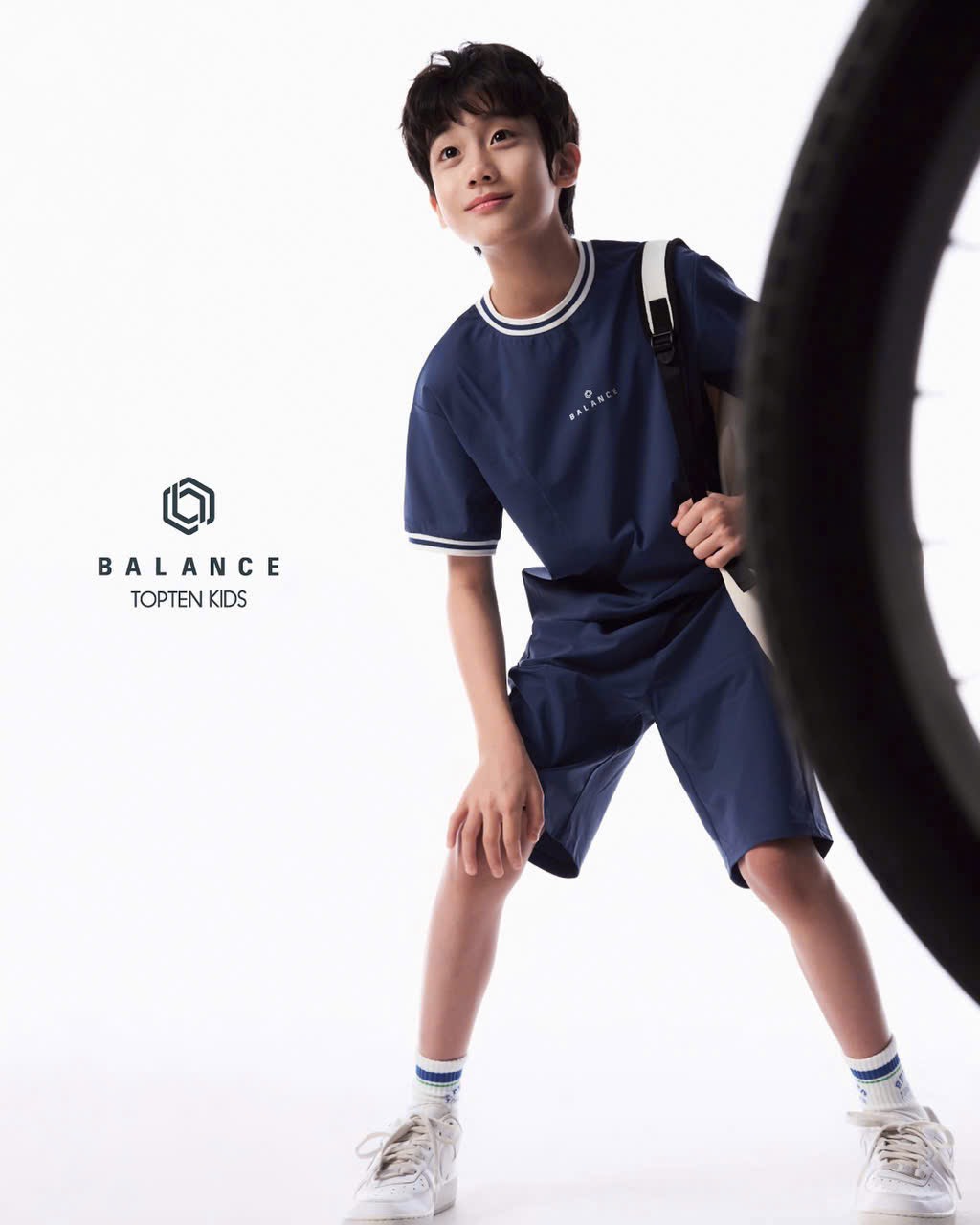 Q48 Quần đùi gió Topten